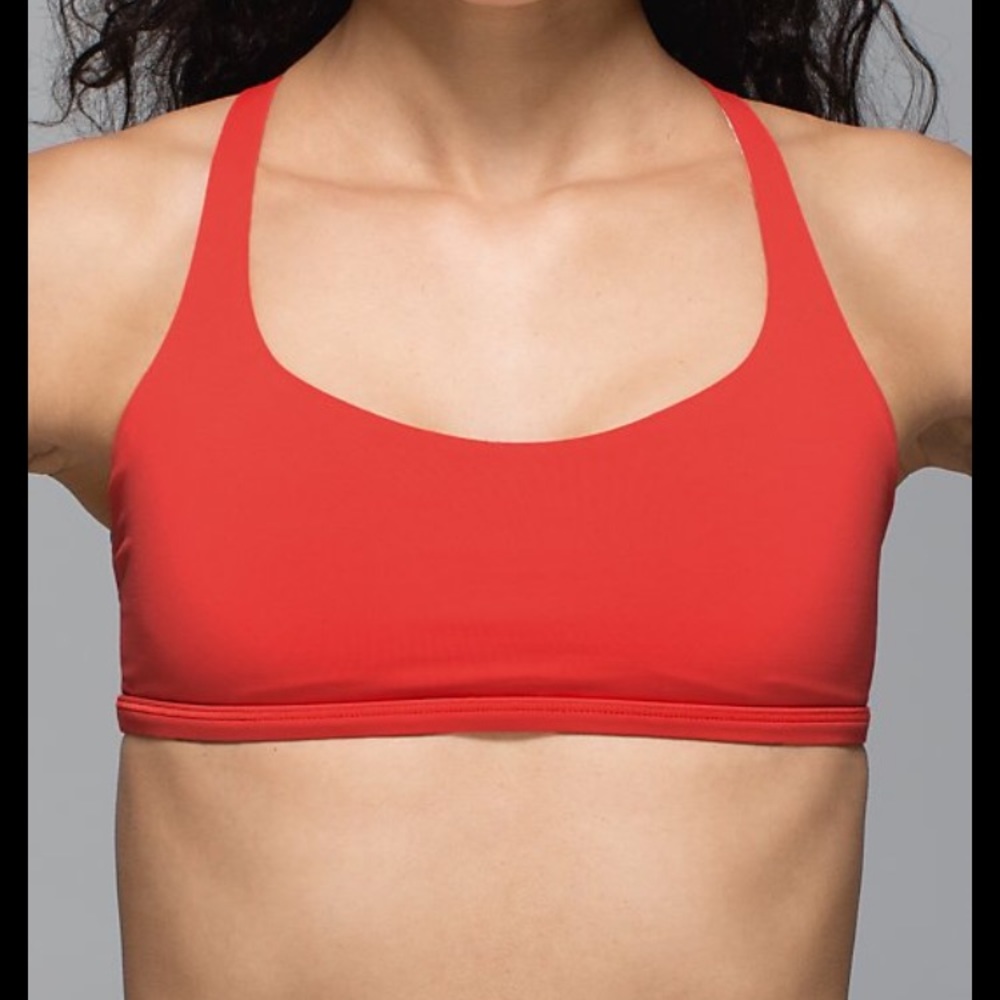 Lululemon size 8 free to be bra alarming